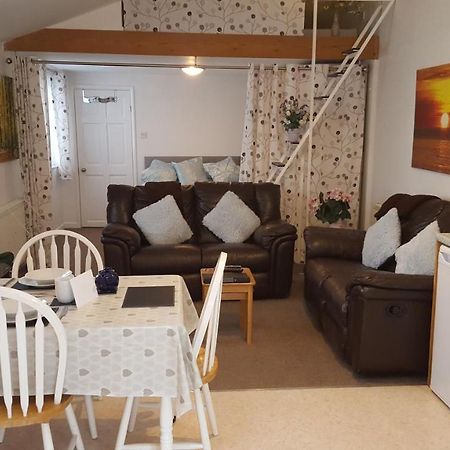 Immaculate 1-Bed Lodge Newton Abbot Torquay Kingskerswell Exterior photo